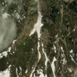 Satellite imagery of Kōh-e Manḏagal-e Suflá, AF