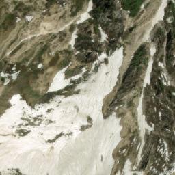 Satellite imagery of Kōh-e Manḏagal-e Suflá, AF