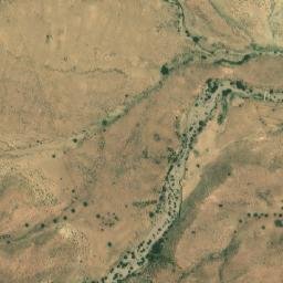 Satellite imagery of Ragoubet Agal Hamada, TN