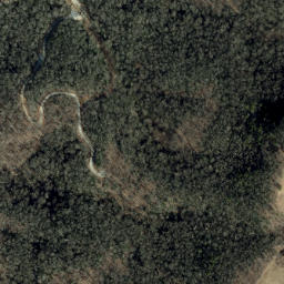 Satellite imagery of Raven Cliffs, US