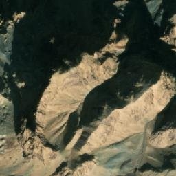 Satellite imagery of Munḏahēl, AF