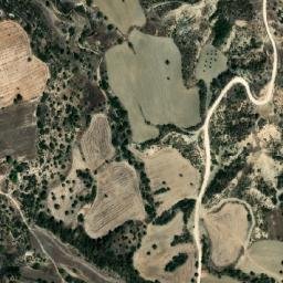 Satellite imagery of Chalestóri, CY