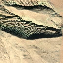 Satellite imagery of Ma‘dan-e Namak-e Pā‘īn Qal‘eh, IR