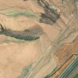 Satellite imagery of Ma‘dan-e Namak-e Pā‘īn Qal‘eh, IR