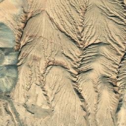 Satellite imagery of Ma‘dan-e Rūbāz-e Sang-e Namak-e Rāh-e Rāhk, IR