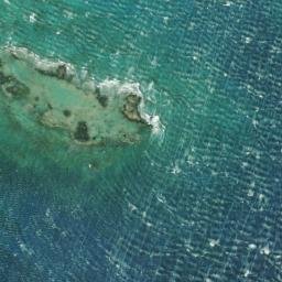 Satellite imagery of Vrachonisís Plakóulithra, GR