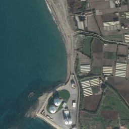 Satellite imagery of Tall al Manshaḩah, SY