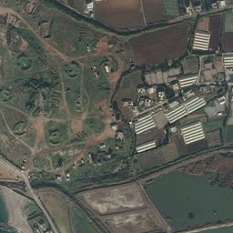 Satellite imagery of Tall al Manshaḩah, SY