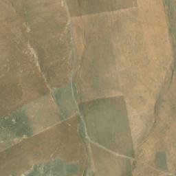 Satellite imagery of Ţiwāl al Khirāf, SY