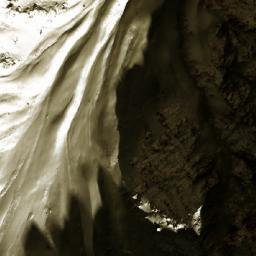 Satellite imagery of Tōp, AF