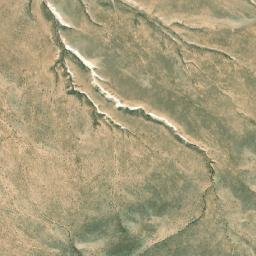 Satellite imagery of Ḑuhūr ‘Arāqīb al ‘Afw, SY