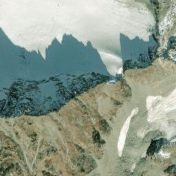 Satellite imagery of Takh Ghar, PK
