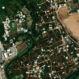 Satellite imagery of An Nawā‘īr al Khamsah, SY