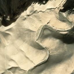 Satellite imagery of Darzak-e Kalān, AF