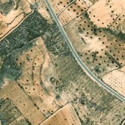 Satellite imagery of Hamadet el Kharrouba, TN