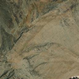 Satellite imagery of Qafzārō Qōmarghān, AF