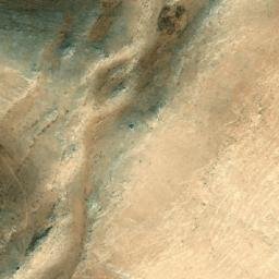 Satellite imagery of Qaşr al Mukarram, SY