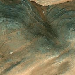 Satellite imagery of Qaşr al Mukarram, SY