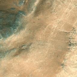 Satellite imagery of Qaşr al Mukarram, SY