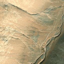 Satellite imagery of Qaşr al Mukarram, SY