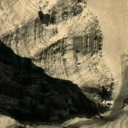 Satellite imagery of Ghāl-e Jamāl, AF