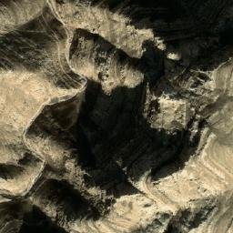 Satellite imagery of Khūlah-ye Alinjak, AF