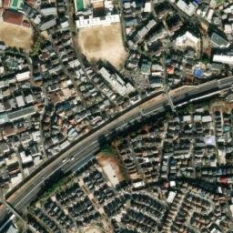 Satellite imagery of 社, JP