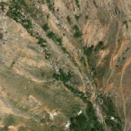 Satellite imagery of Kūh-e Chahār Zamīn, IR