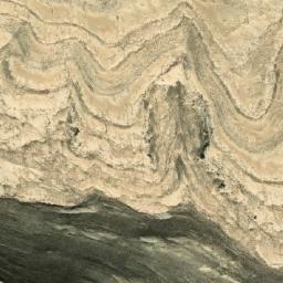 Satellite imagery of Khūlah-ye Alinjak, AF