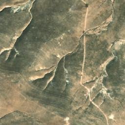 Satellite imagery of Ţaraq Şawwānat al Ḩasw, SY