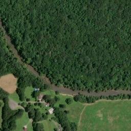 Satellite imagery of Fincher Bluff, US