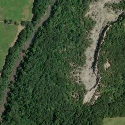 Satellite imagery of Fincher Bluff, US