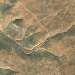 Satellite imagery of Ţaraq Şawwānat al Ḩasw, SY