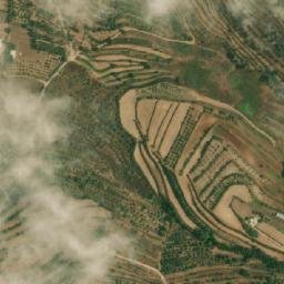 Satellite imagery of Dhour Oum Makhoul, LB
