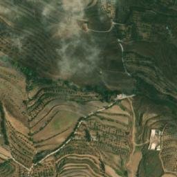 Satellite imagery of Dhour Oum Makhoul, LB