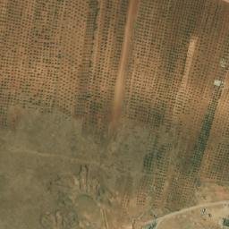 Satellite imagery of Ḑahrat Ḩamad, SY