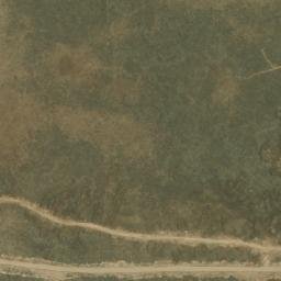 Satellite imagery of Ḑahrat Ḩamad, SY