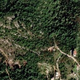 Satellite imagery of Esh Shittah, LB