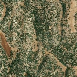 Satellite imagery of Jouret el Ghamîqa, LB