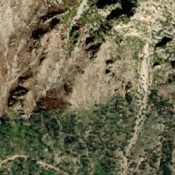 Satellite imagery of Kahf Dahr ed Dàoulé, LB