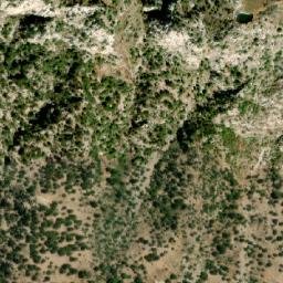 Satellite imagery of Kahf Dahr ed Dàoulé, LB