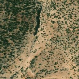Satellite imagery of Râs Aaqabet Zighrine, LB
