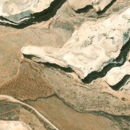 Satellite imagery of Shumays Sarj al Qawāmī‘, SY
