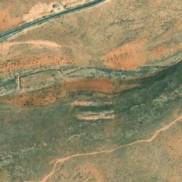 Satellite imagery of Râs Aaqâb ed Darouîch, LB