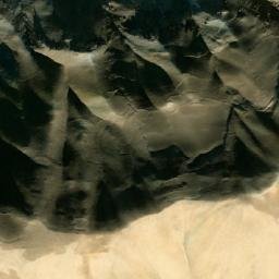 Satellite imagery of Pitāw-e Surkh, AF