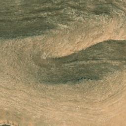 Satellite imagery of Shumays al Maqāţir, SY