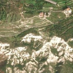 Satellite imagery of El Harîq, LB