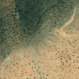 Satellite imagery of Chmîs Oum Aadâm, LB