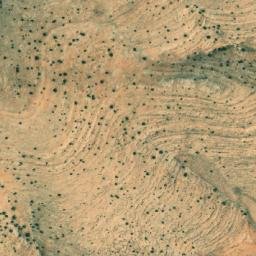 Satellite imagery of Chmîs Oum Aadâm, LB