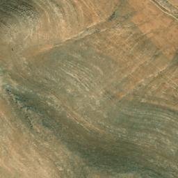 Satellite imagery of Shumays al Maqāţir, SY